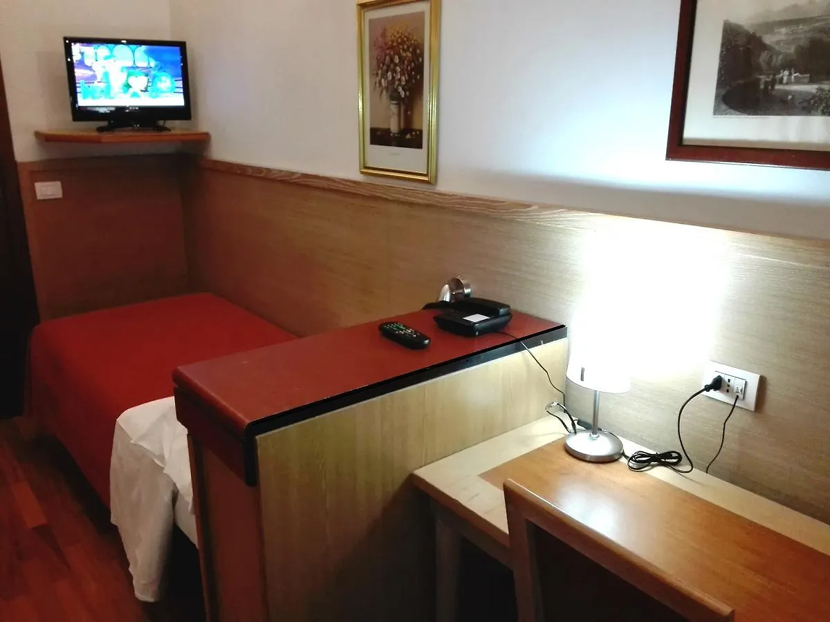 **  Hotel Dover ミラノ イタリア